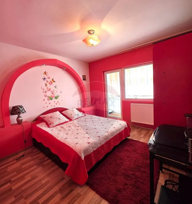 Apartament 3 camere et 4/4 bd 1 Dec 1918 Rm Sarat