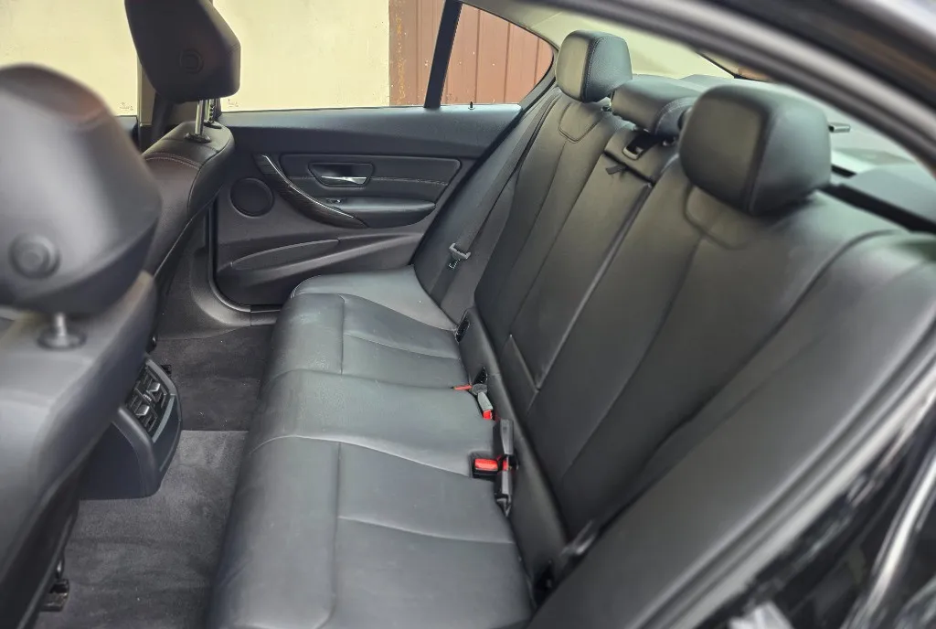Bmw 320i xdrive 2013 173000km 12 500 eur
