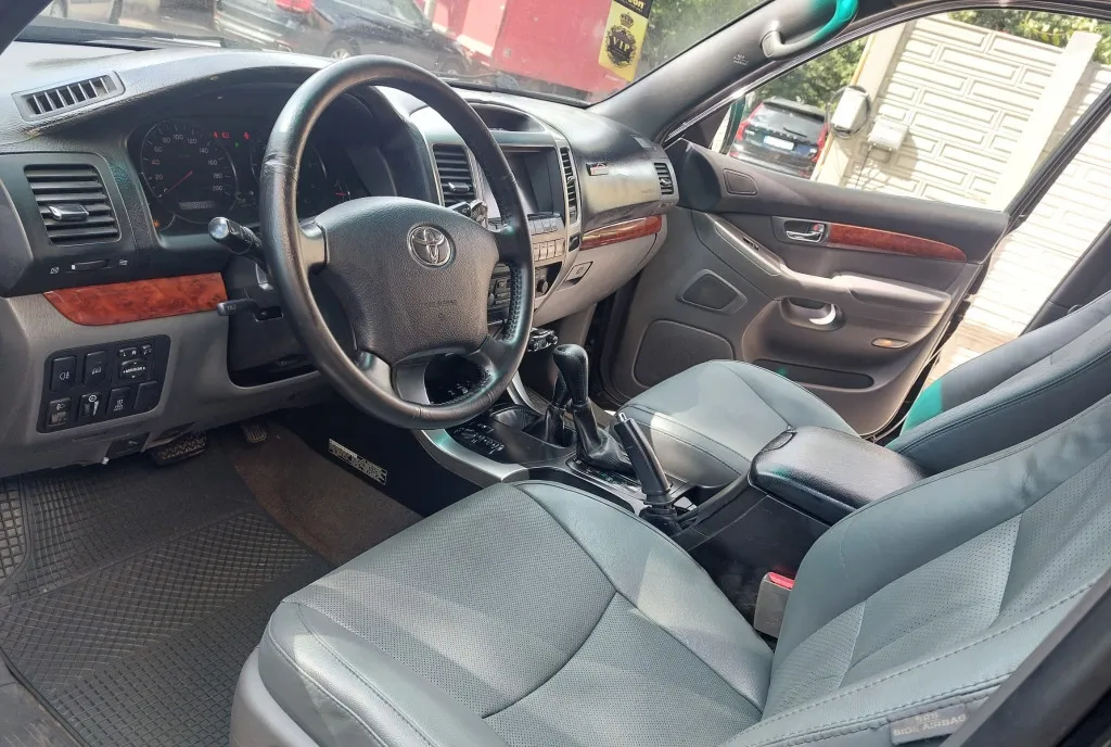 Toyota Land Cruiser an 2007 motor 3 0 252400 km 12 880 eur