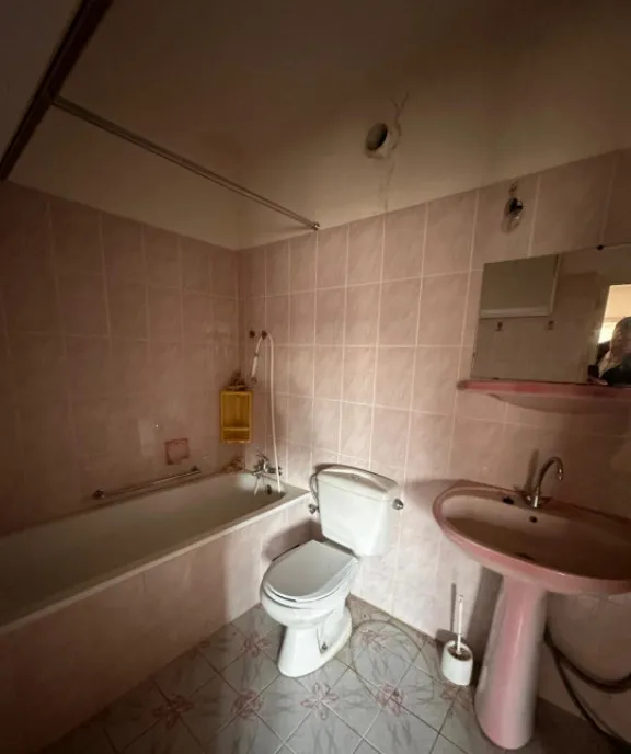 Casa de Vanzare km 5 Constanta 4 Camere Teren 430 mp
