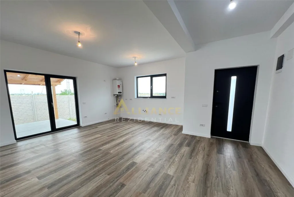 Casa parter 3 camere teren 340MP Str Aviatorilor