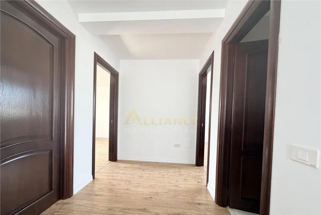 Vila 4 camere teren 455 mp