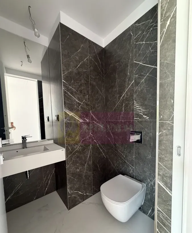 Apartament 4 camere one lake club lux