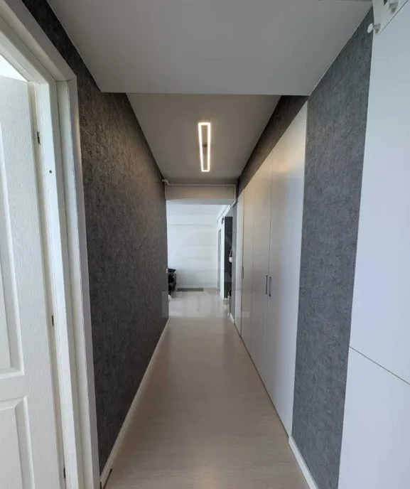 Cpmision 0 Apartament 2 camere semidecomandat zona Stejarului