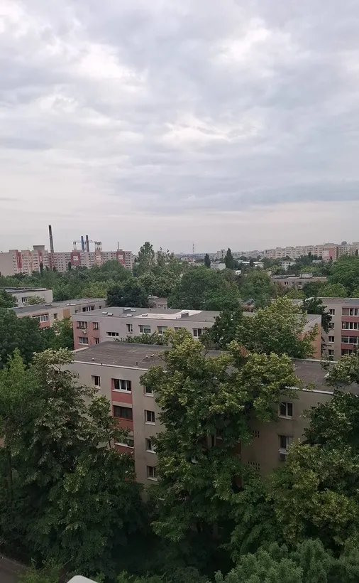 Titan 5 minute metrou Nicolae Grigorescu