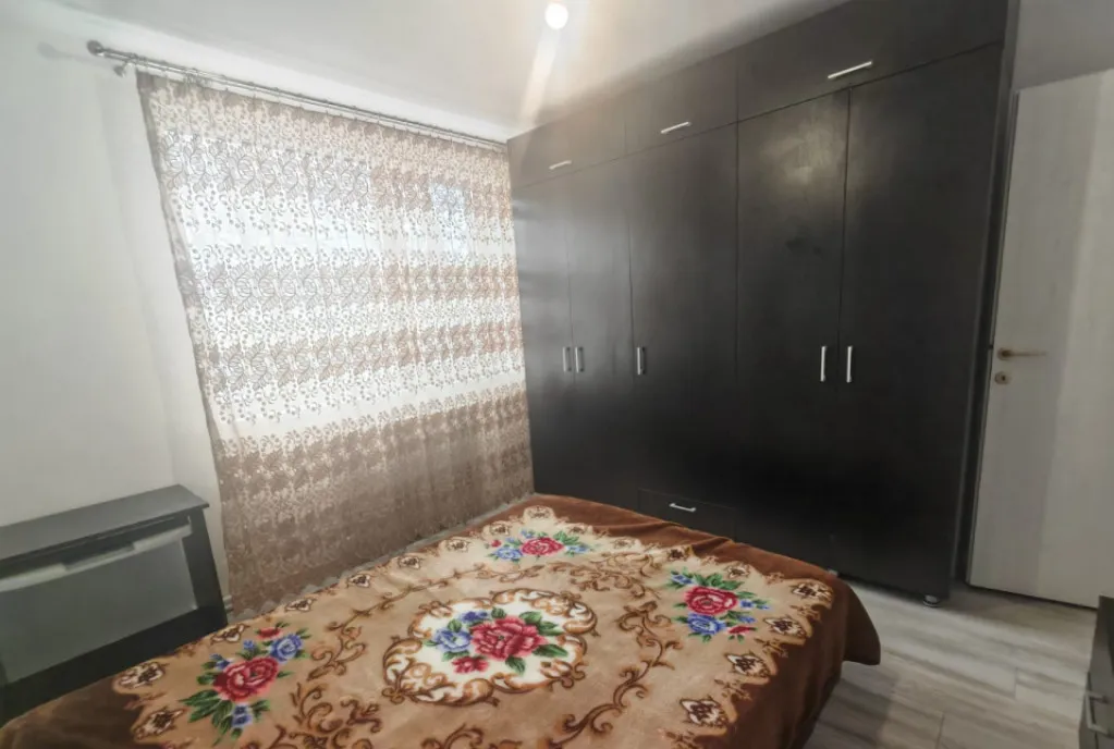 Apartament 3 Camere far Constanta Decomandat Renovat