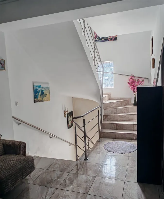 Vila 5 camere mobilata ideal birouri zona Barbu Vacarescu 180 mp