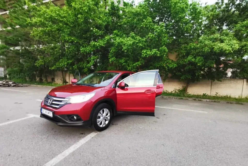 Honda cr-v an 2014 motor 1 6 perfecta stare 9 500 eur