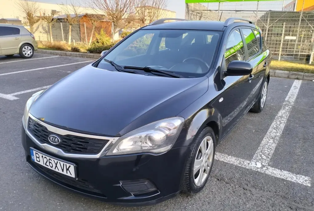 Kia Cee 039 d 2013 impecabila E 5 consum mic 6 viteze autoturism la oferta 2 690 eur