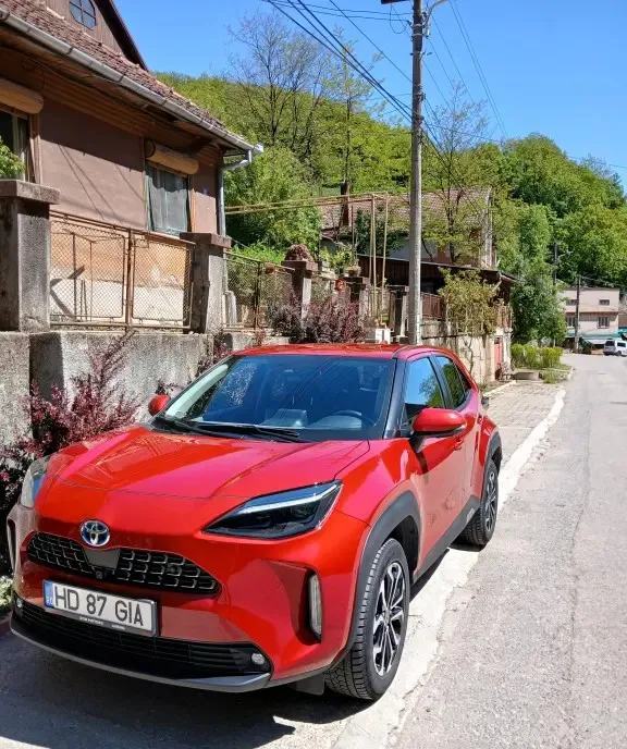 Toyota yaris cross 26 000 eur