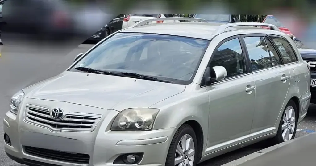 Toyota Avensis Break ingrijit sigur economic Unic proprietar si sofer 4 600 eur