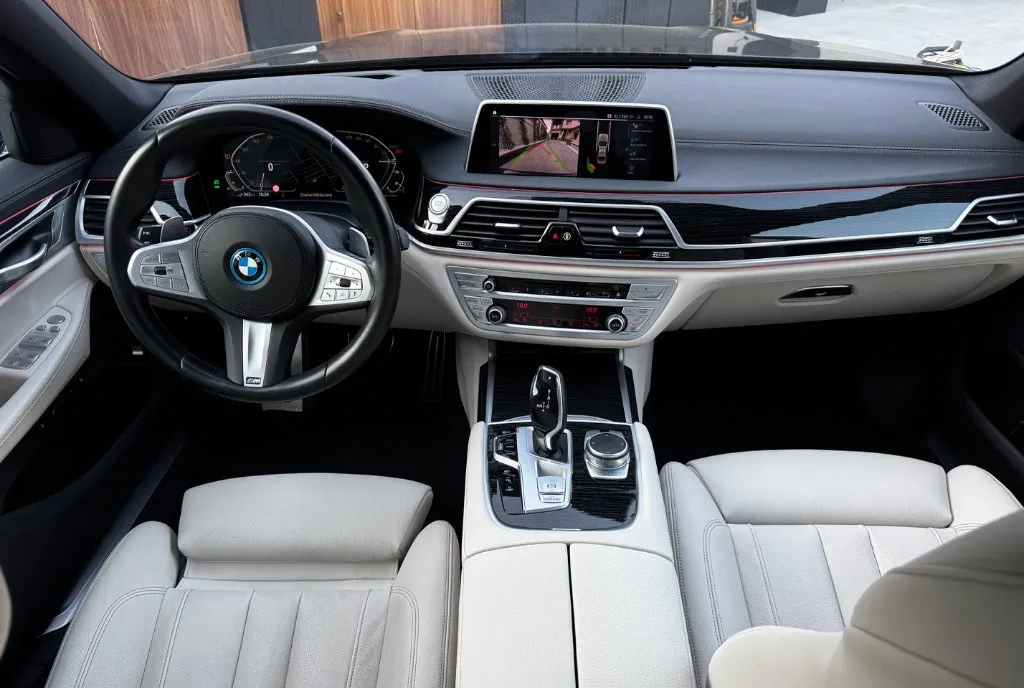 BMW 745e plug in hibrid 47 500 eur