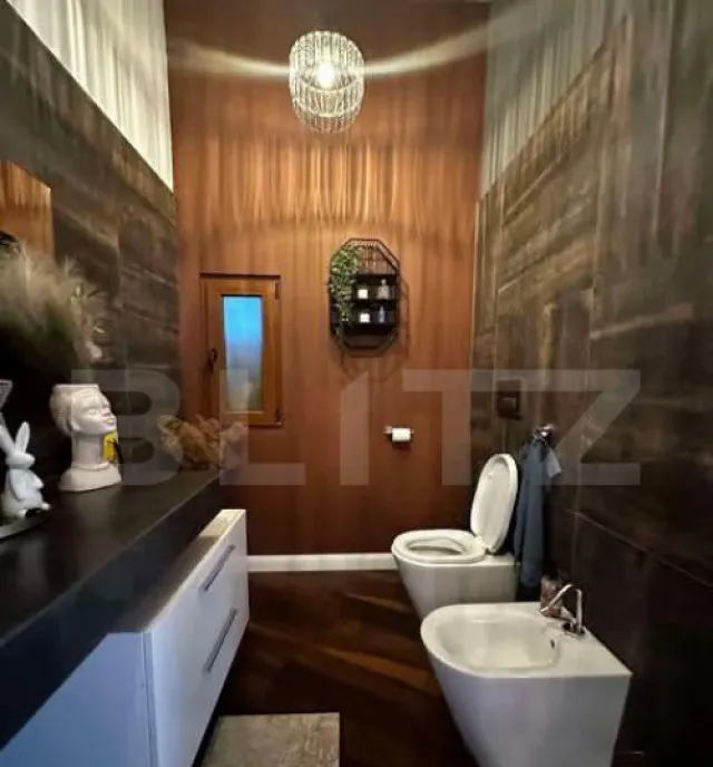Casa tip P E 328 mp utili 470 mp teren zona Ultracentral