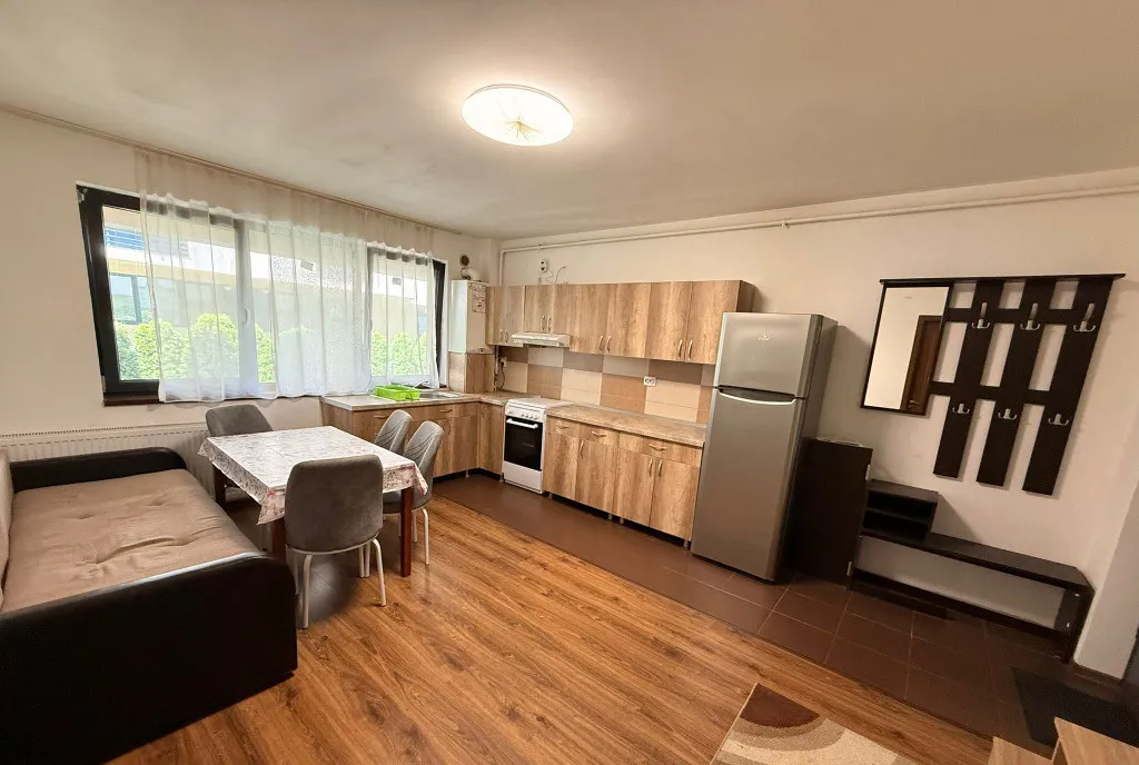 Apartament 2 camere semidecomandat zona Catanelor