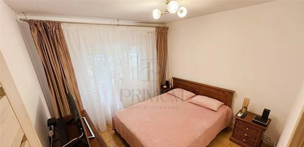 Lipovei 3 cam parter decomandat renovat 2 bai ce