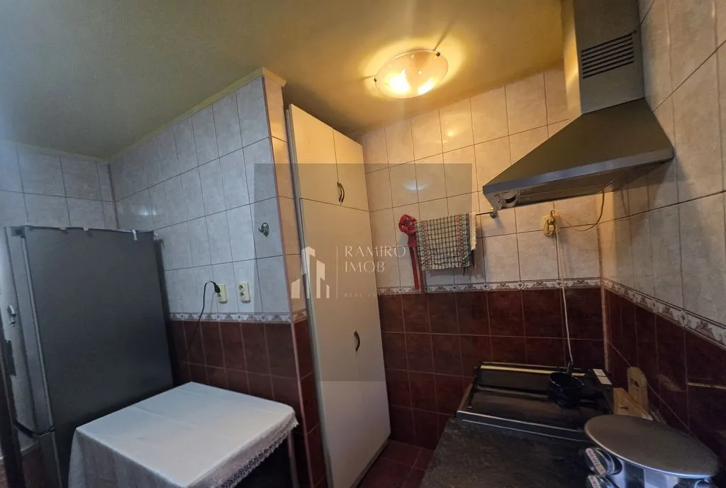 Apartament 3 camere etaj 2 Piata Rahova bloc anvelopat