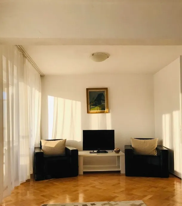 Apartament 3 camere de inchiriat zona Titan