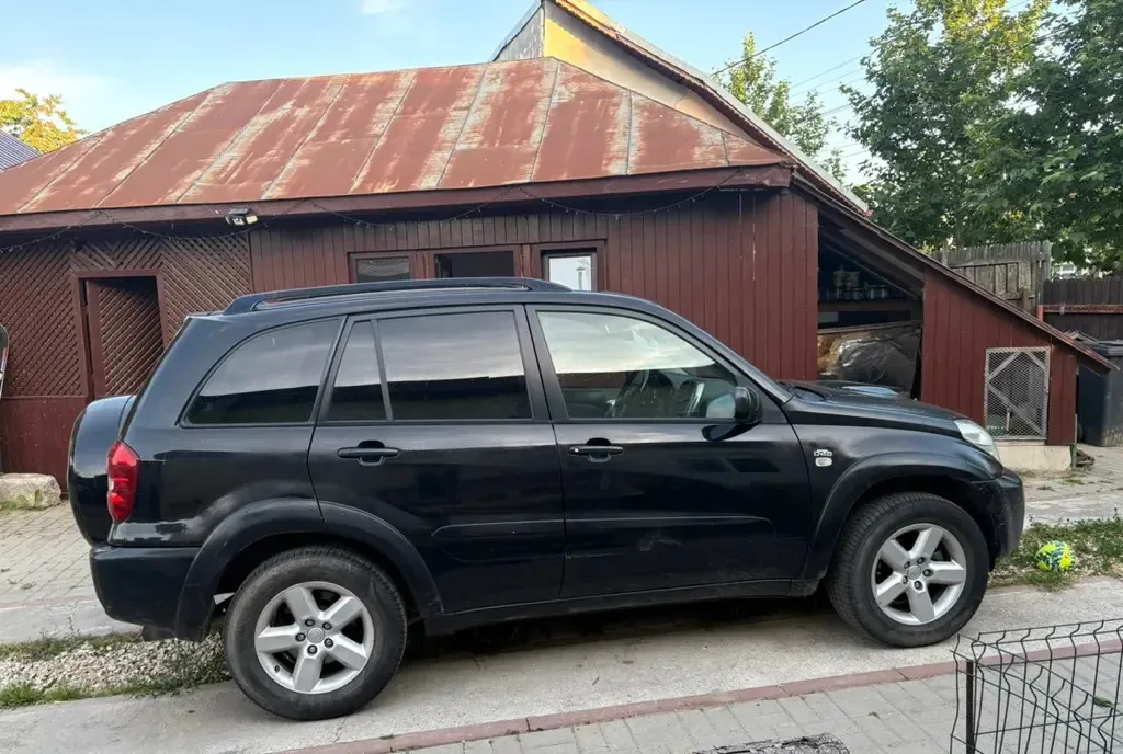 Toyota Rav 4 2005 4 200 eur