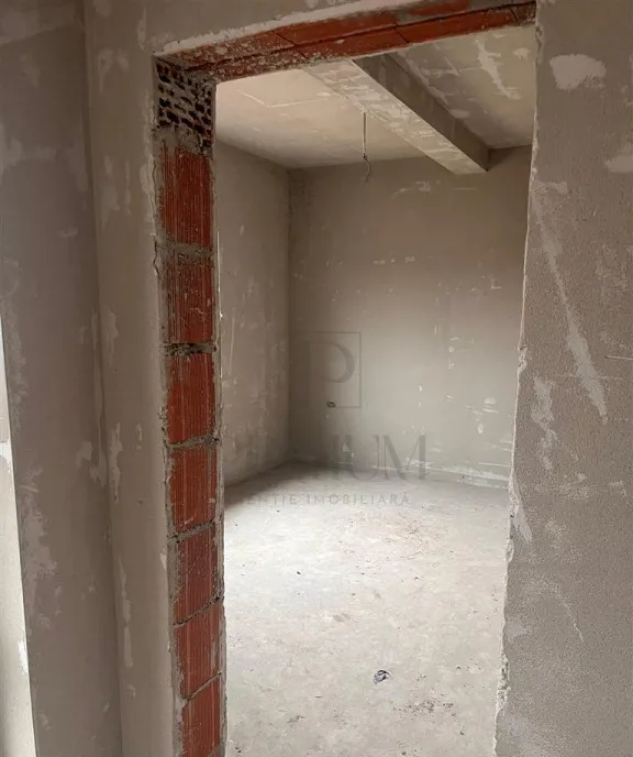 Casa teren generos toate utilitatile livin
