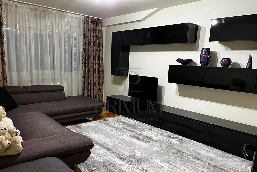 Lunei 3 cam 2 bai 2 balcoane centrala mobilat/util