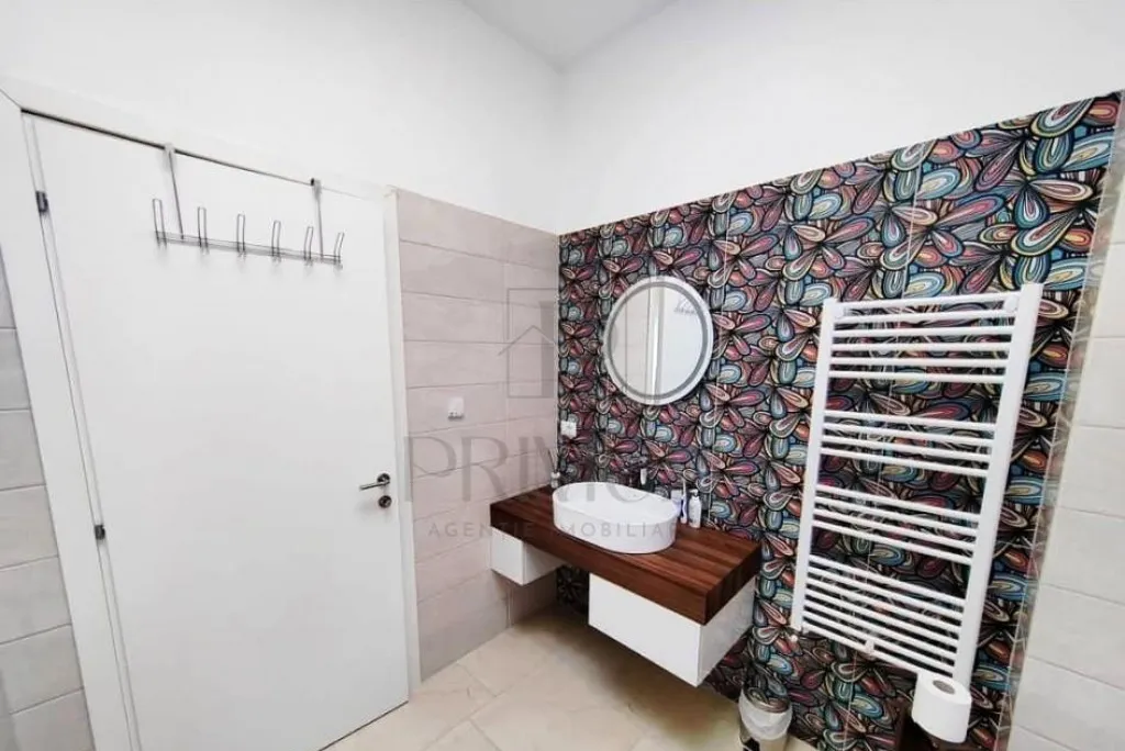 Torontal penthouse lift 4 camere 2 bai 2 balcoane
