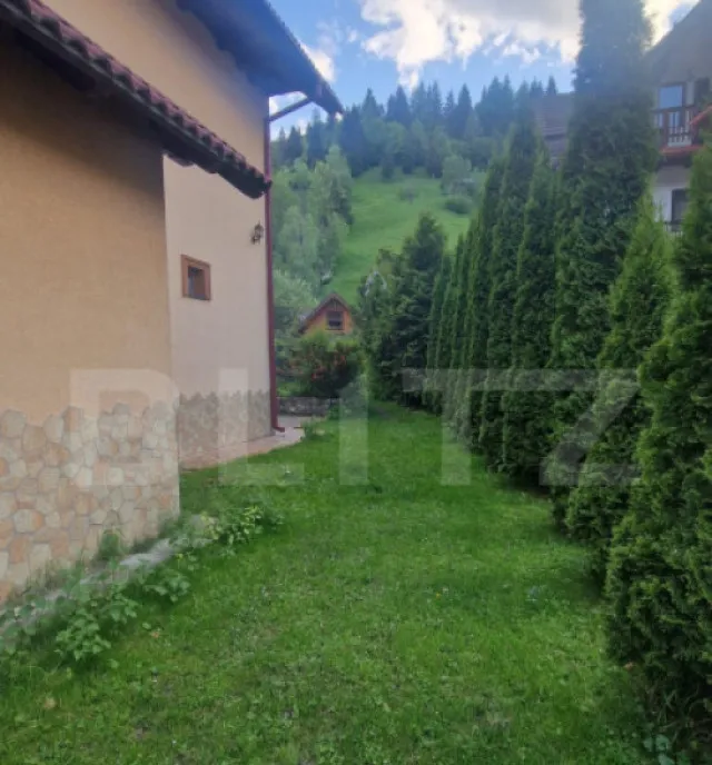 Vila in Moeciu de Sus 12 camere teren 4780 mp bonus 2000