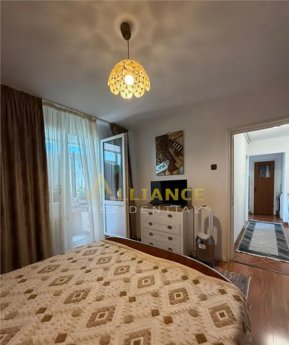 Metrou 1 Decembrie Apartament 4 camere 2 bai Gata de mut