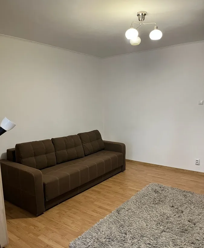 Titan str soldat Niculae T Sebe 8 minute metrou Titan ac tv renovata