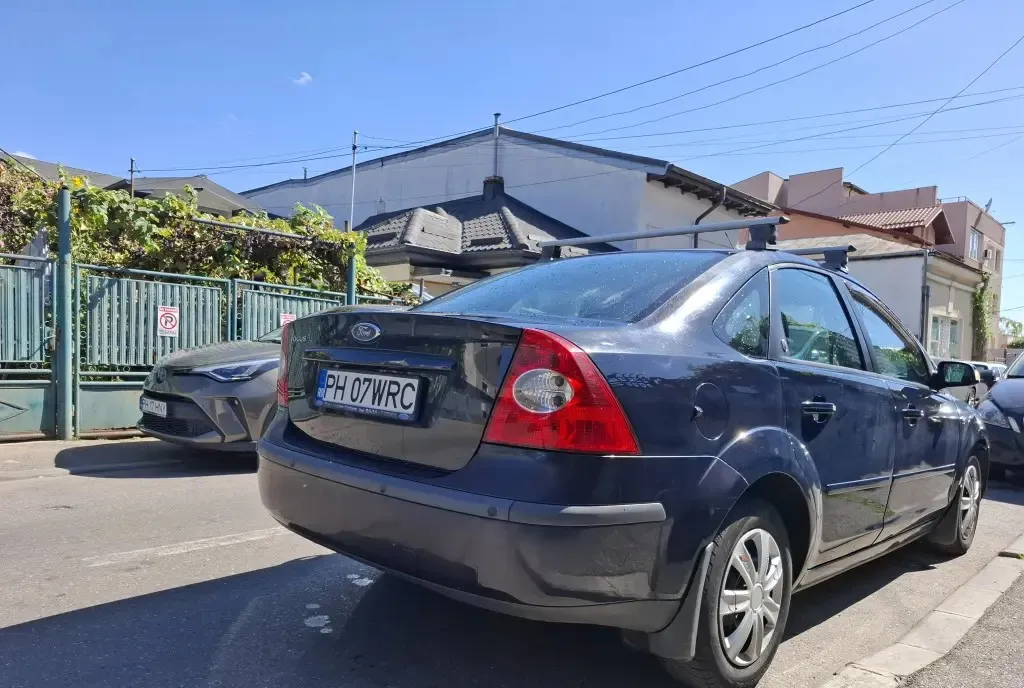 Ford Focus MK2 GHIA 1 800 eur