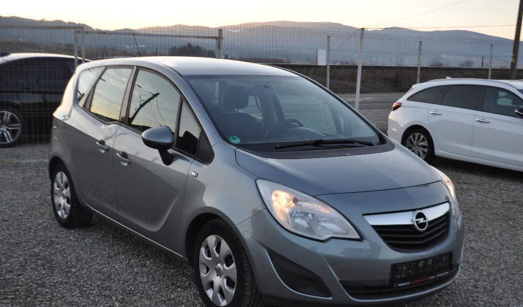 Opel Meriva 1 4i -benzin TURBO 140CP 3 999 eur