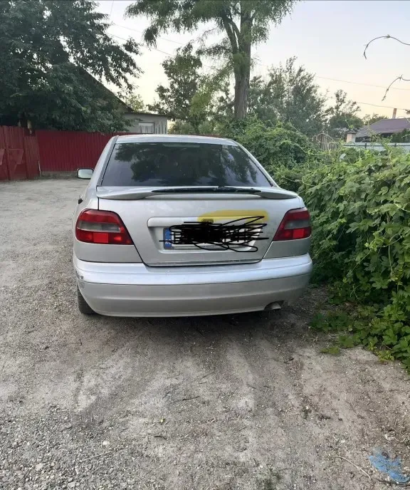 Dezmembrez Volvo S40 500 eur