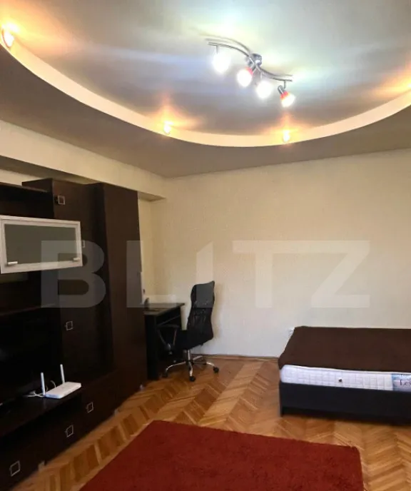 Penthouse de 4 camere cu piscina 193 mp si 23
