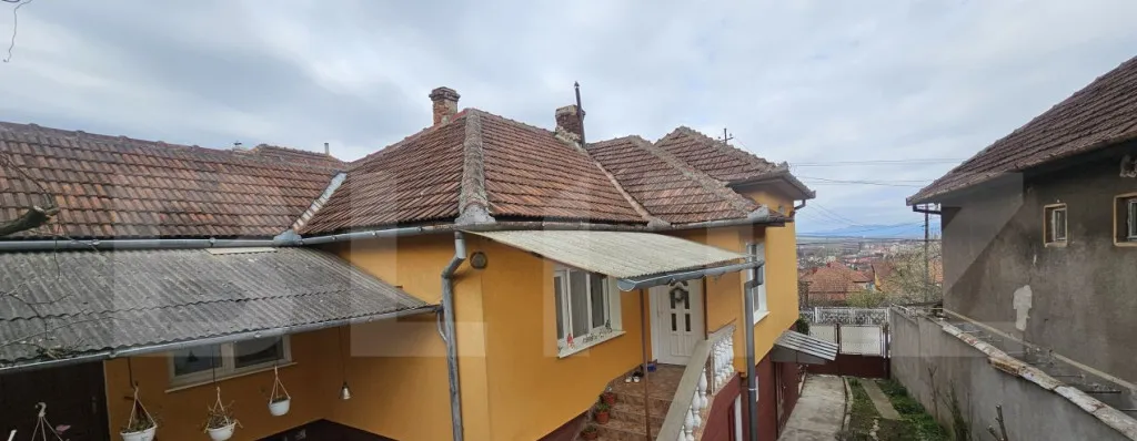 Casa cu vedere catre castelul corvinilor - exclusivitate