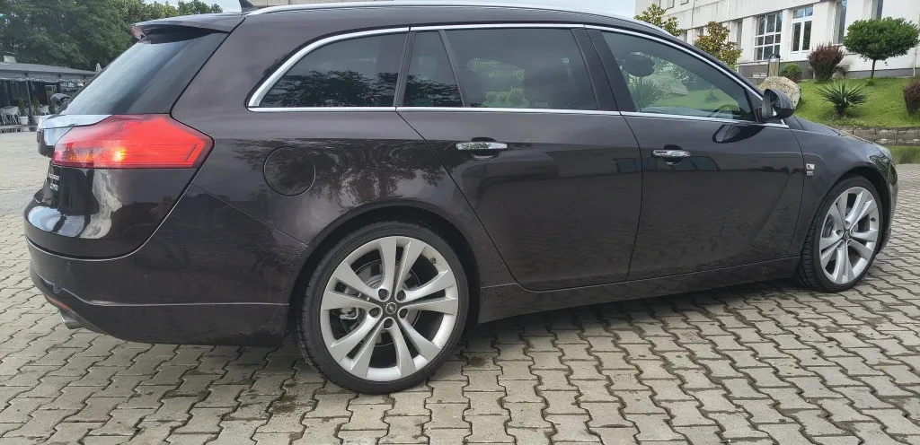 Opel Insignia Sports Tourer OPC Biturbo 6 200 eur