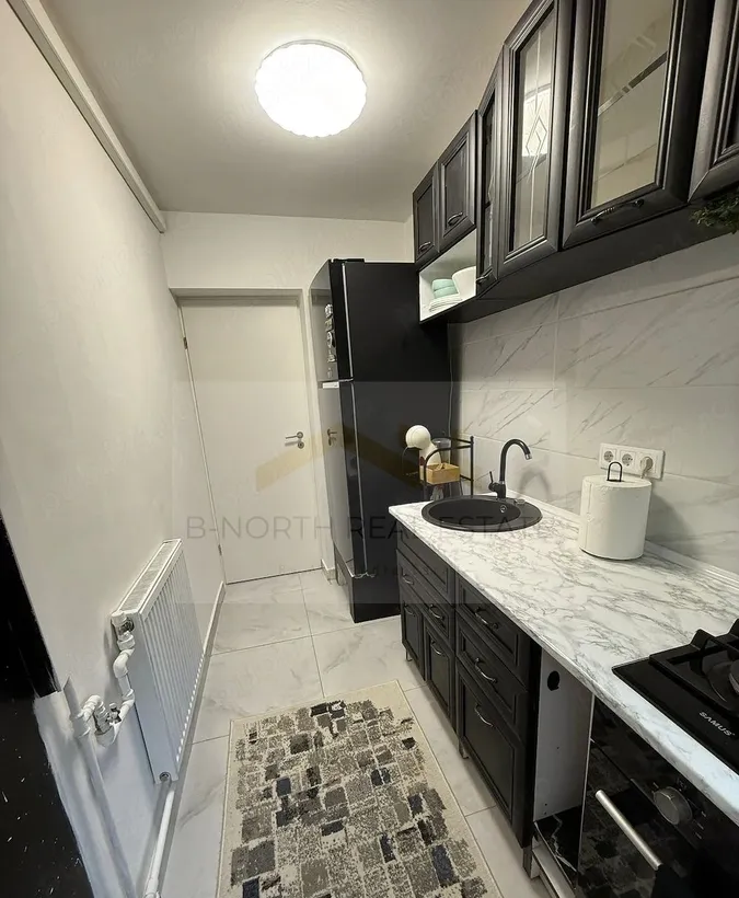 Resita Eroii Revolutiei apartament 2 camere de inchiriat parcare