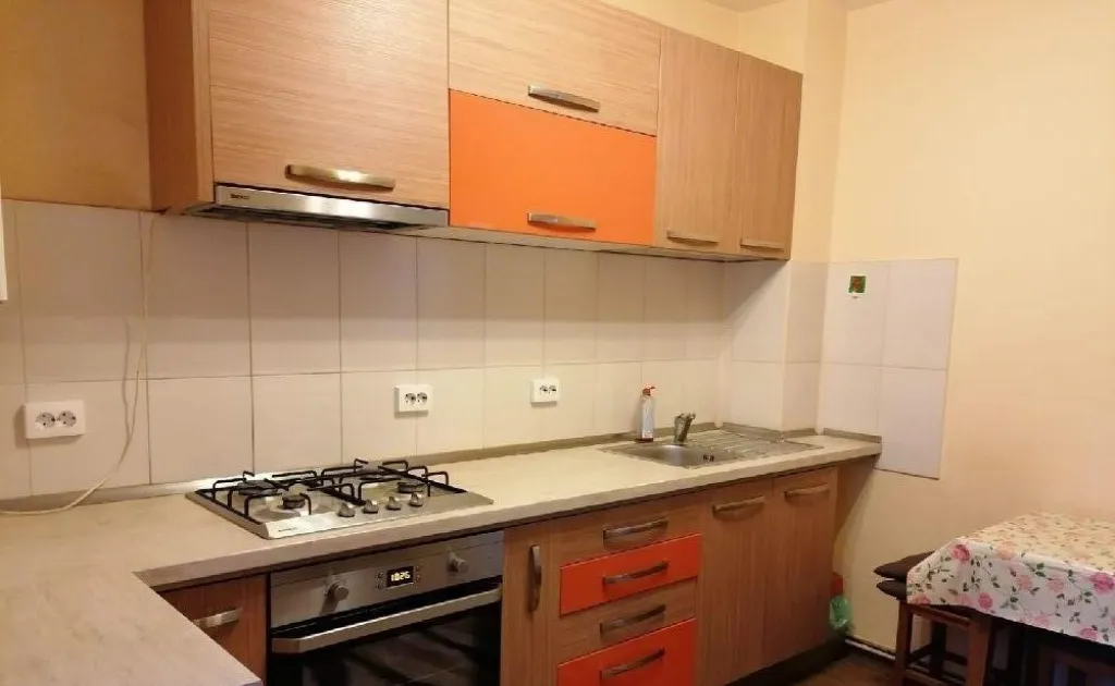 Apartament 2 camere zona Baba Novac