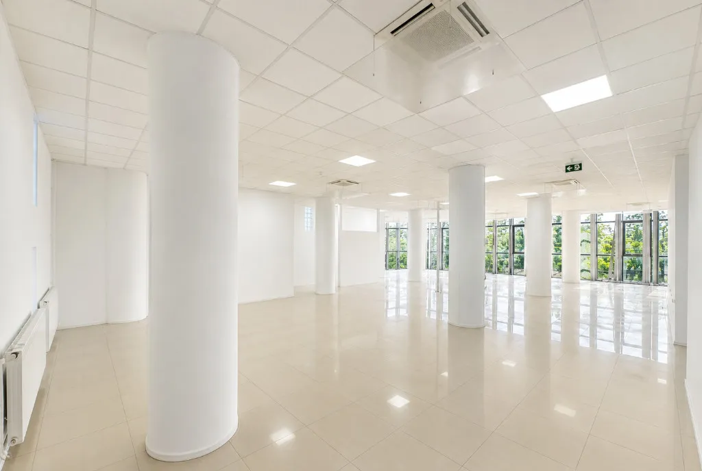 Spatiu Comercial Birouri 350 mp Etaj 1 Str Cosbuc 116 118 Galati