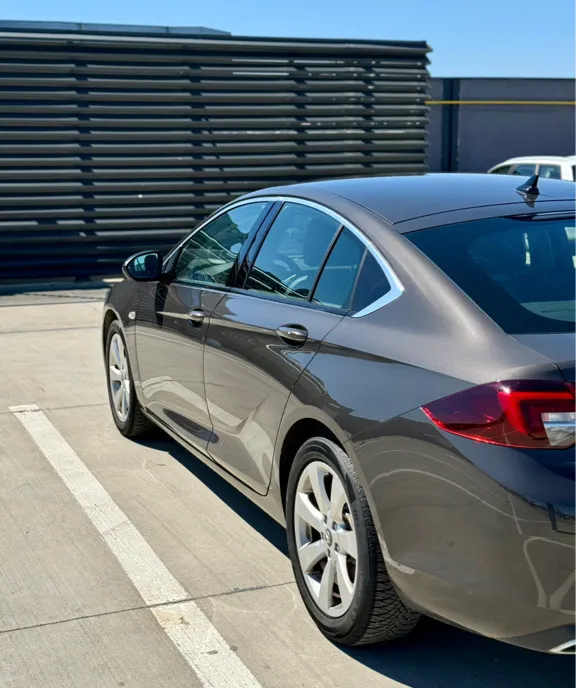 Opel Insignia Grand Sport 2 0d 174cp 14 600 eur