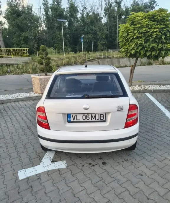 Skoda Fabia avariata 1 350 eur