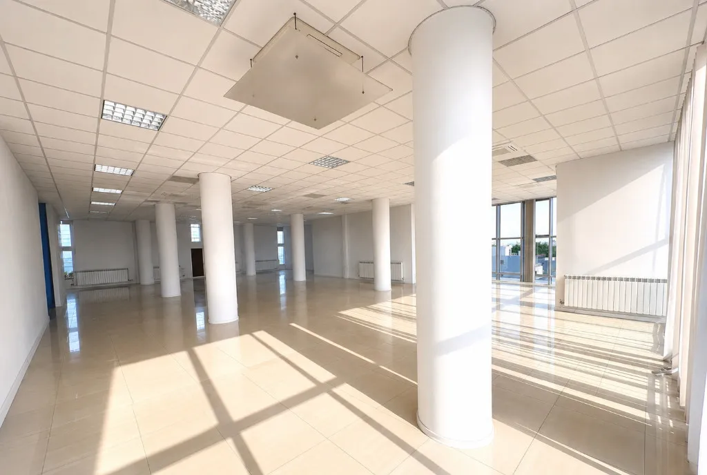Spatiu Comercial Birouri 400 mp Etaj 3 Str Cosbuc 116 118 Galati