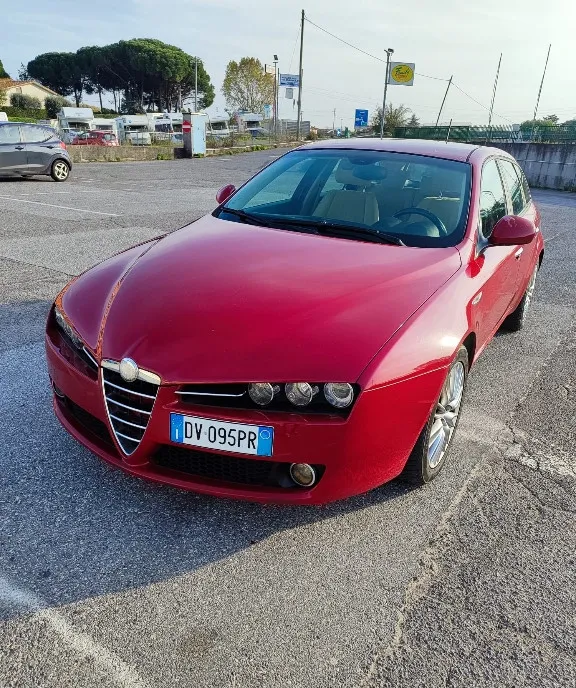 Alfa Romeo 159 150 cai JTDM 2 900 eur