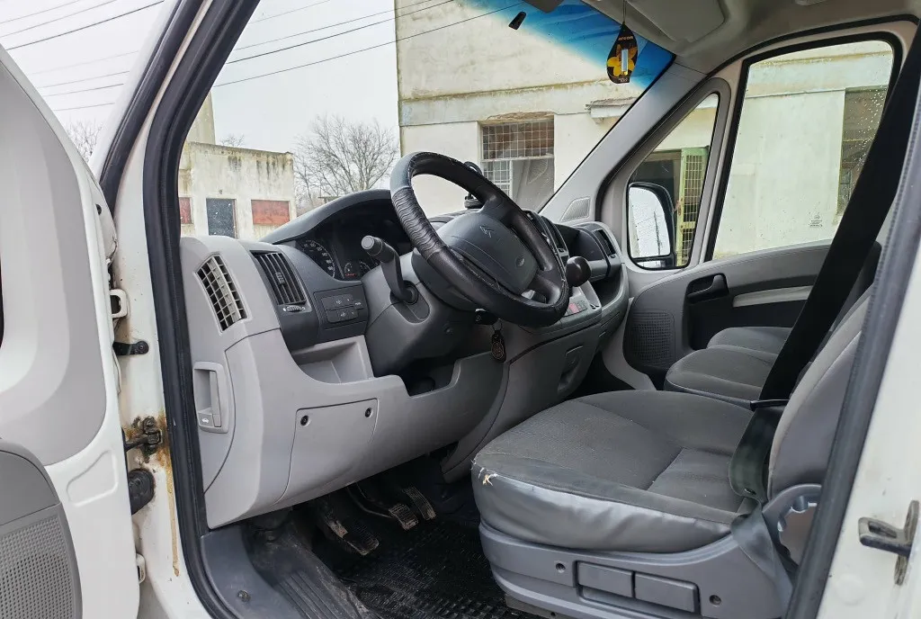 Citro euml n Jumper 2 2 HDi bull 120 CP bull 6 trepte bull Prelata 6 500 eur