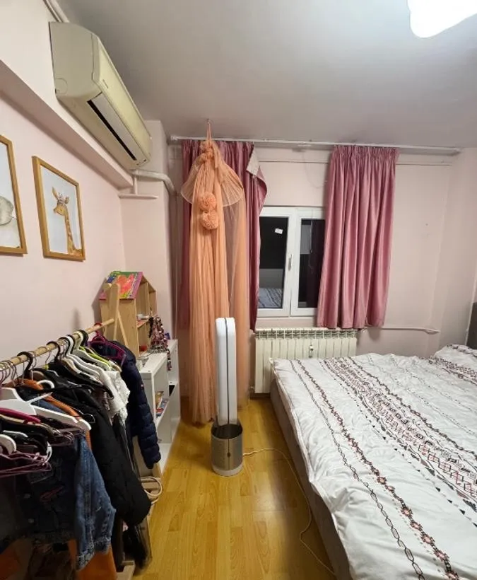 Mosilor aproape de Eminescu bl 1980 metrou Obor /