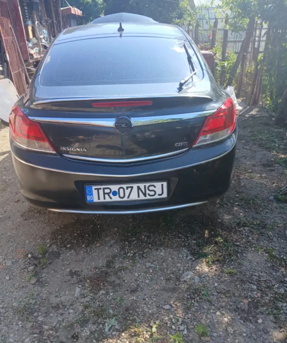 Dezmembrez opel insignia 1 550 eur