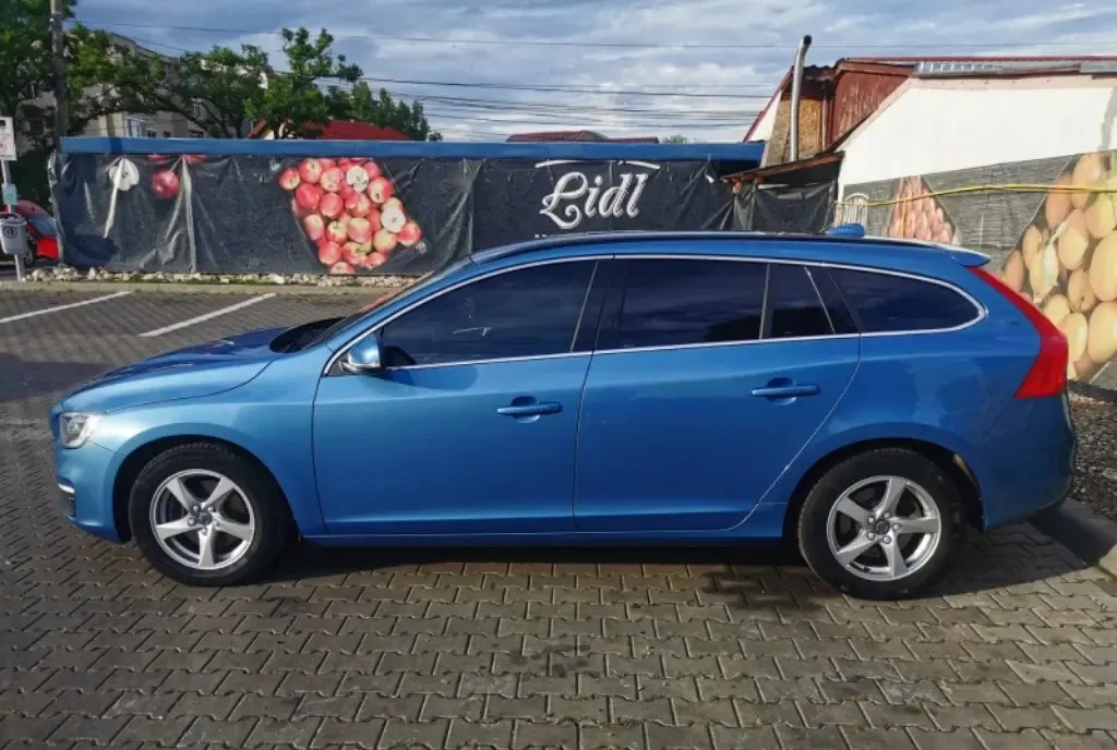 Volvo v60 d3 2016 9 500 eur