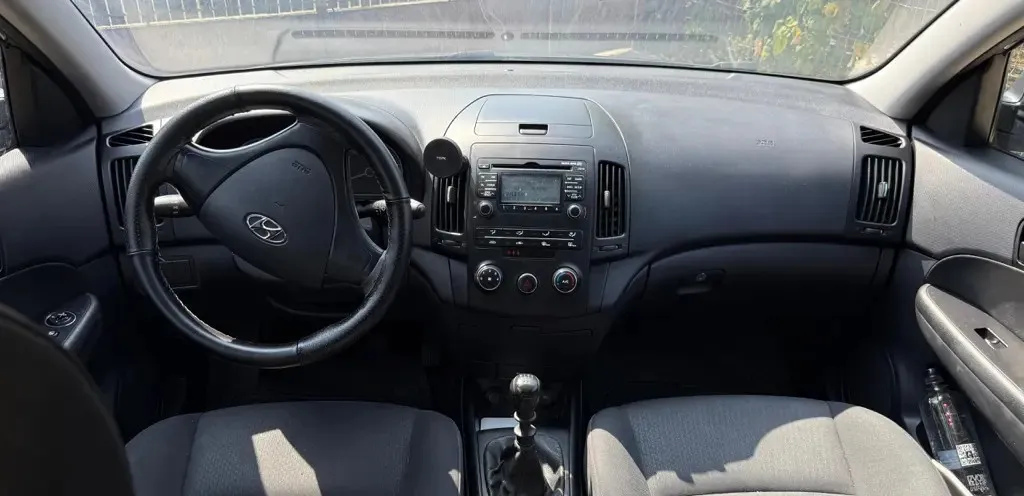 Hyundai i30 1 6 6 000 lei