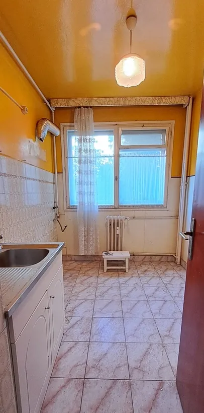 Dristor Camil Ressu / P ta Ramnicu Sarat metrou la 450 m