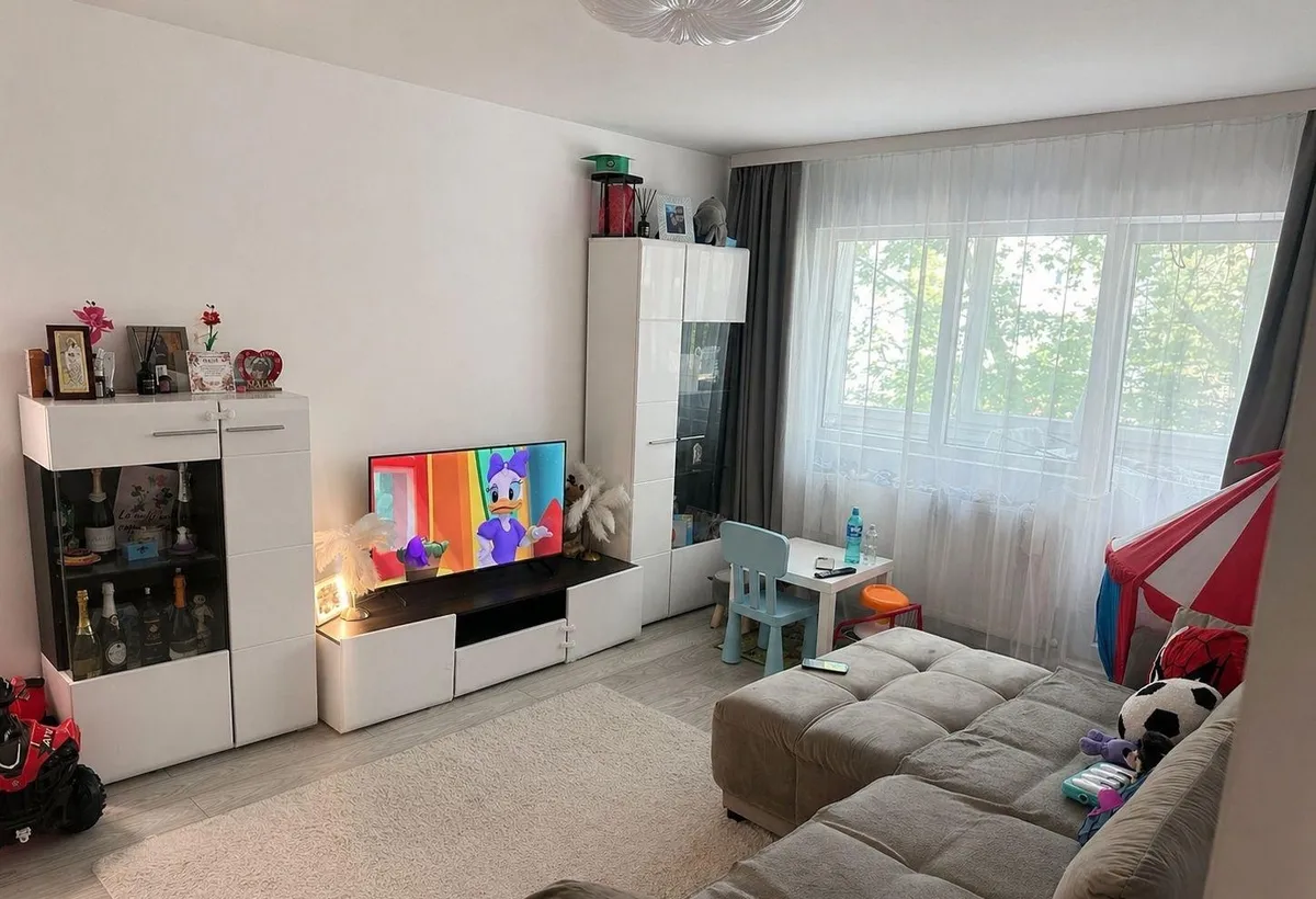 Sector 4 Berceni str Almasu Mic