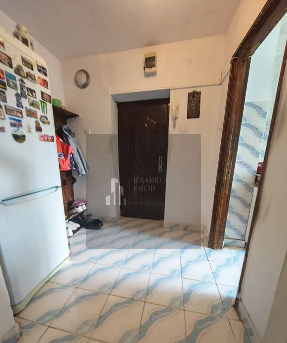 Stradal 3 camere Alexandru Obregia 2 balcoane Bloc Anvelopat