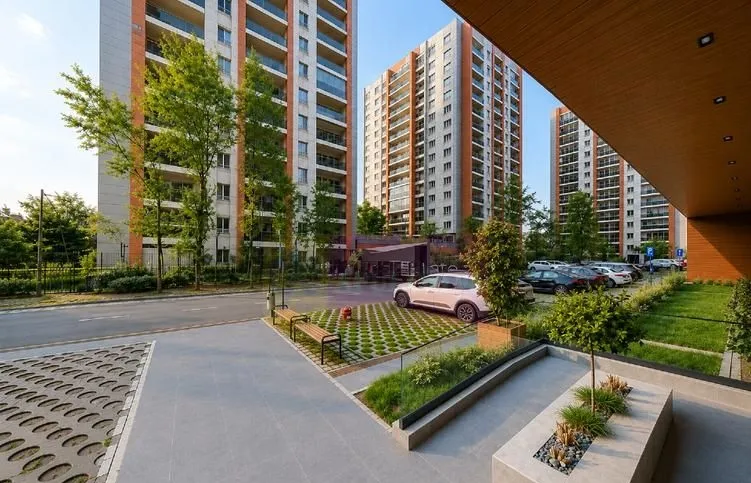 Ap 3 cam loc de parcare/mobilat complet/complex privat/ dristor